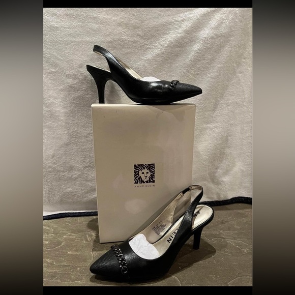 Anne Klein black heels - Picture 1 of 5